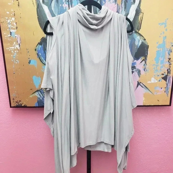 Akira Cowl Neck Oversized Gray Poncho - Picture 6 of 7